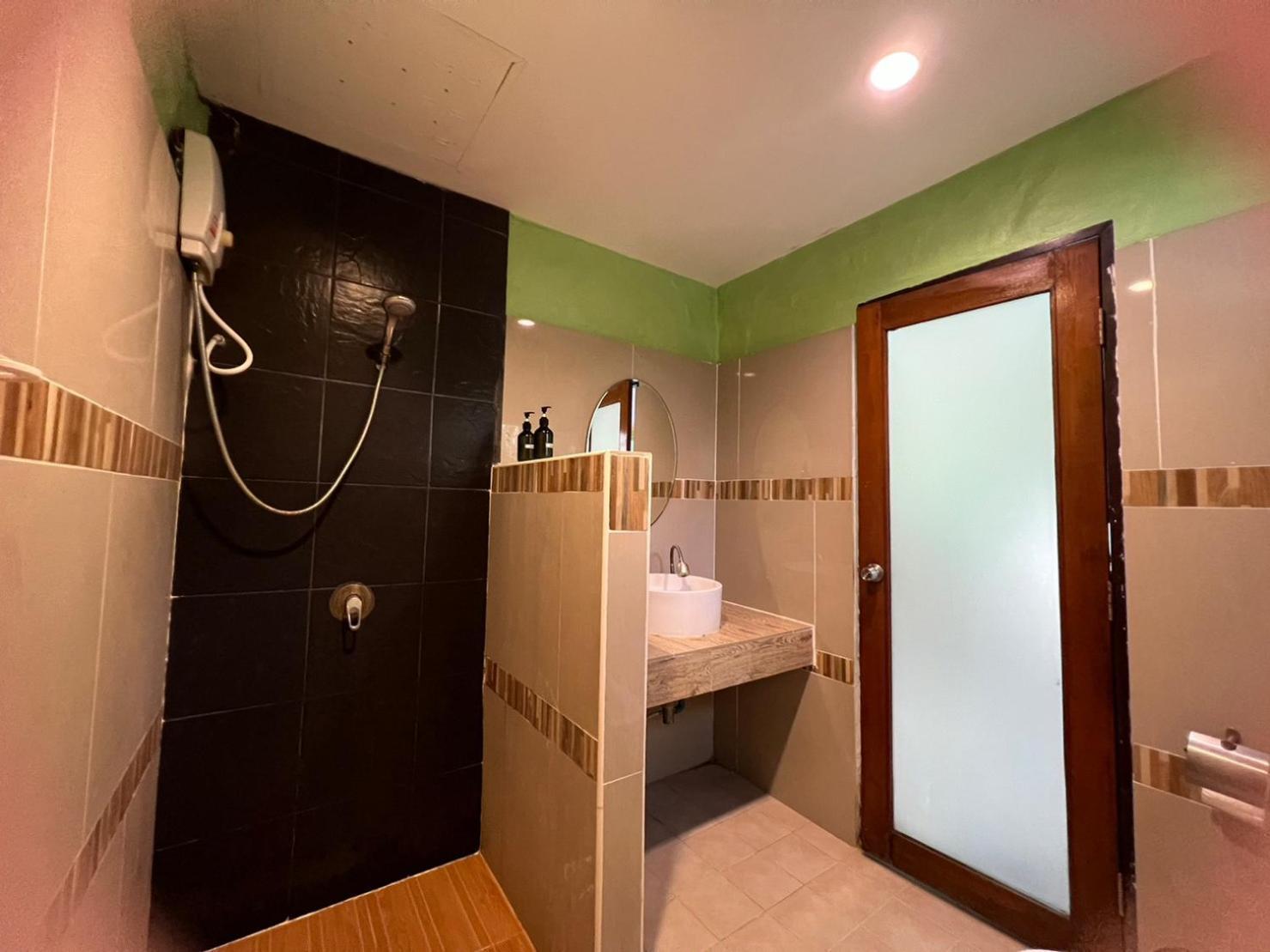 Dong Talay Tempat peranginan Koh Lipe